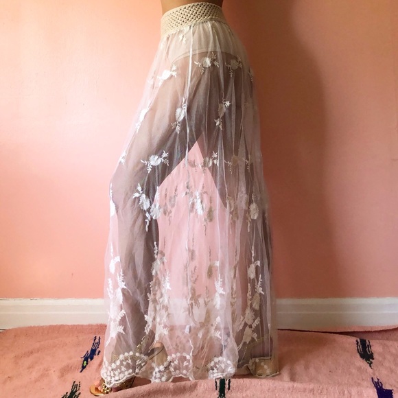 Gypsy Junkies Dresses & Skirts - 🦢HP🦢 Gypsy Junkies Lace Crochet Maxi Skirt